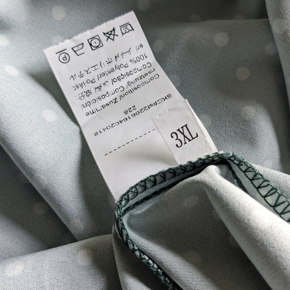 Elegant Green and White Polkadot Maxi Dress - Picture 8 of 10